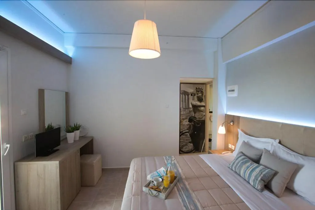 Room, 12 Olympian Gods, Thessaloniki
