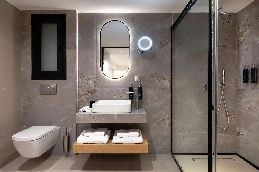 TWIN DELUXE Room, Hilton Garden Inn Athens Syggrou Avenue, Athens