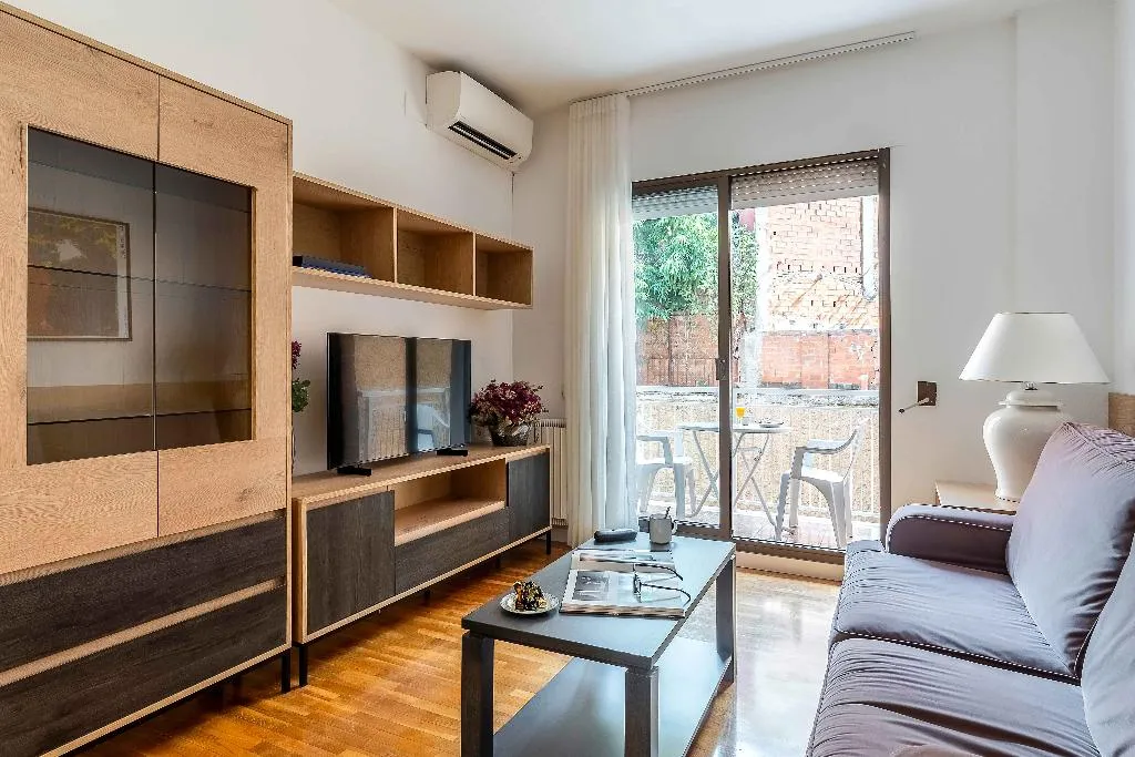 APARTMENT CAPACITY 4 Room, Aparthotel Bertran, Barcelona