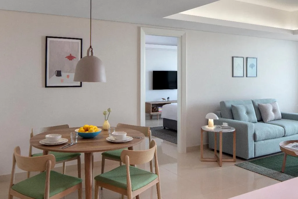 SUITE CITY VIEW KING BED Room, Staybridge Suites Dubai Internet City, Dubai