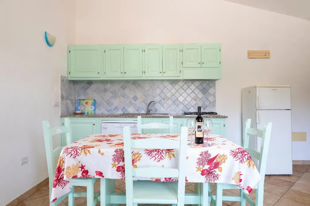 APARTMENT CAPACITY 4 Room, Residence Baia Santa Reparata, Olbia