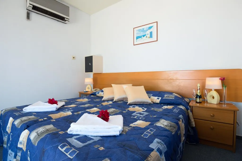 APARTMENT ONE BEDROOM Room, Sunny Hill, Cyprus