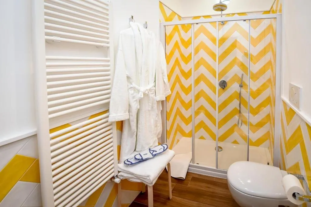 Room, Casa Pantone, Naples