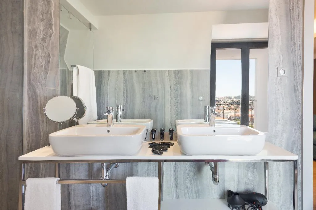 DOUBLE SUPERIOR Room, Acta The Avenue, Porto