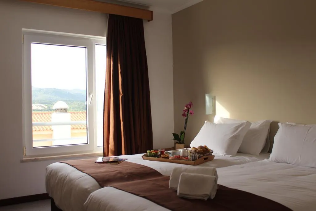 SINGLE STANDARD Room, Estoril 7, Lisbon