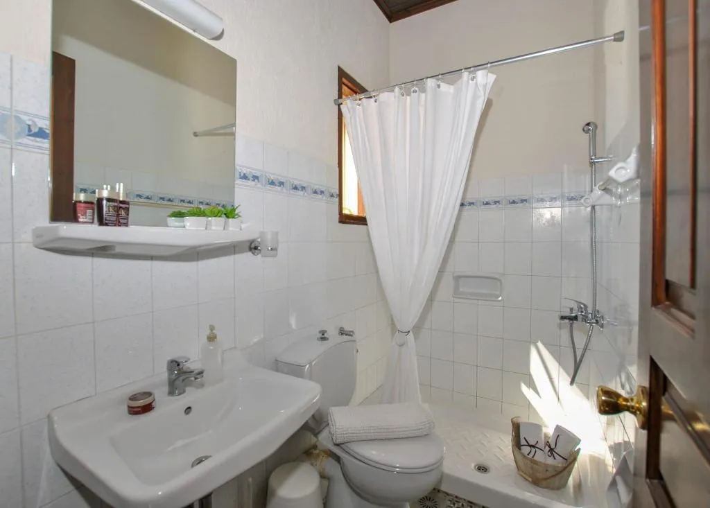 Room, Minas Studios, Kefallinia