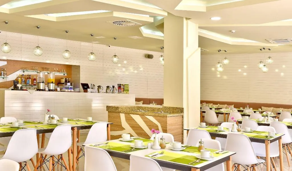 Restaurant, Hotel Grifid Foresta - All Inclusive Adults Only 1, Varna