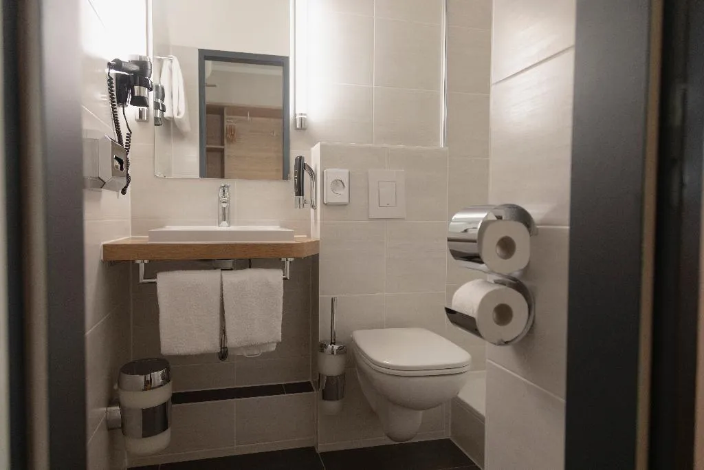 DOUBLE PREMIUM SUPERIOR Room, Acama Kreuzberg Hotel+Hostel, Berlin