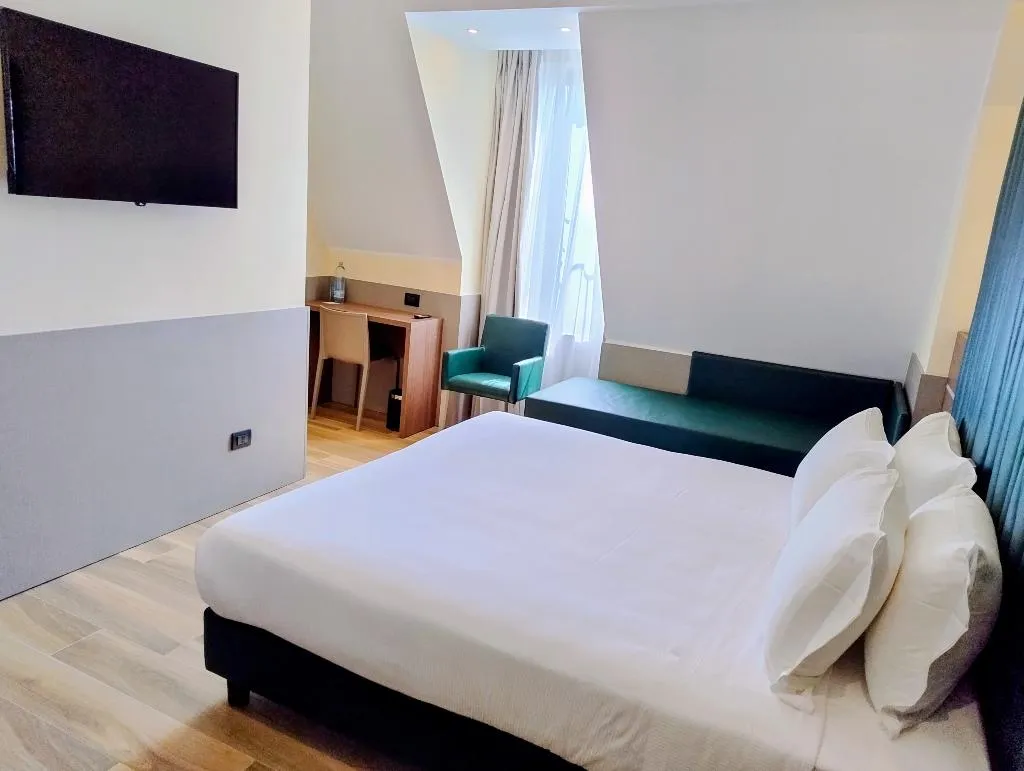 DOUBLE PENTHOUSE Room, JR Hotels Bocconi Milano, Milan