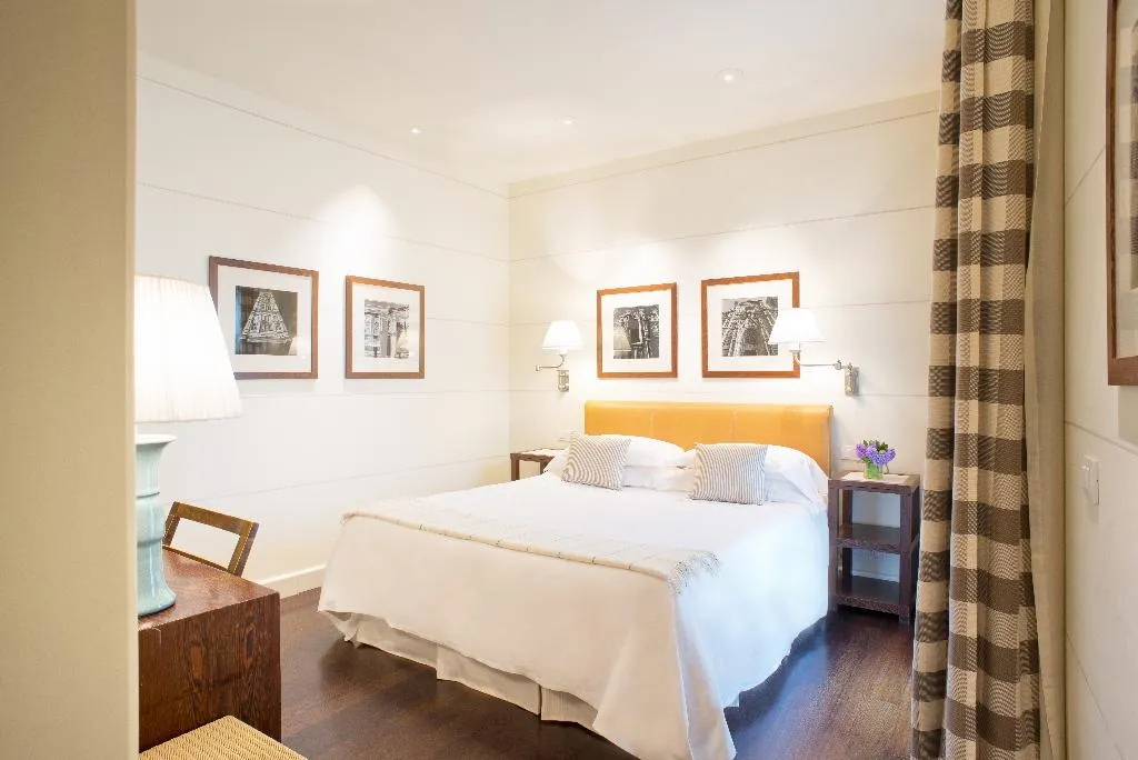 DOUBLE PREMIER RIVER VIEW Room, Gallery Art Hotel, Florence