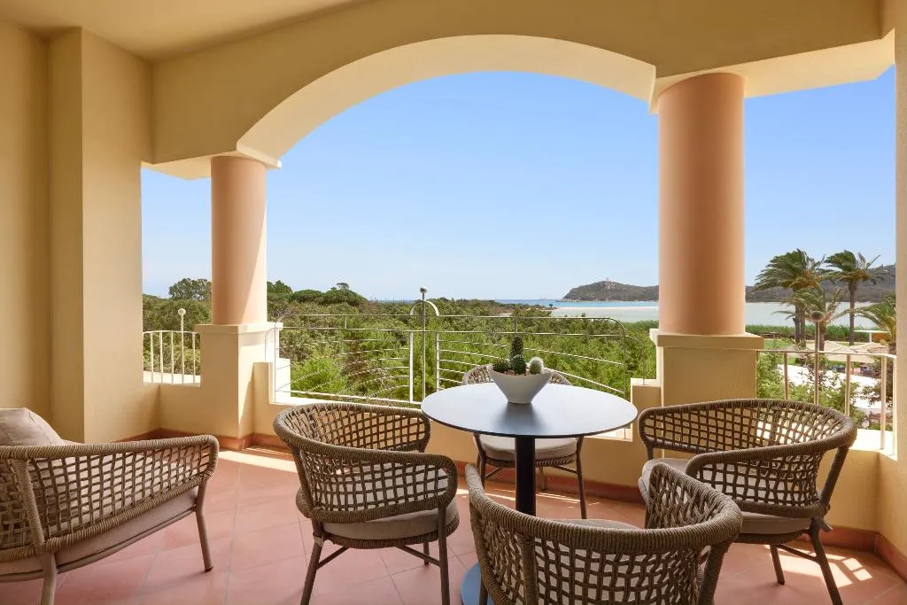 JUNIOR SUITE BAY VIEW Room, Almar Timi Ama Resort & Spa, Cagliari