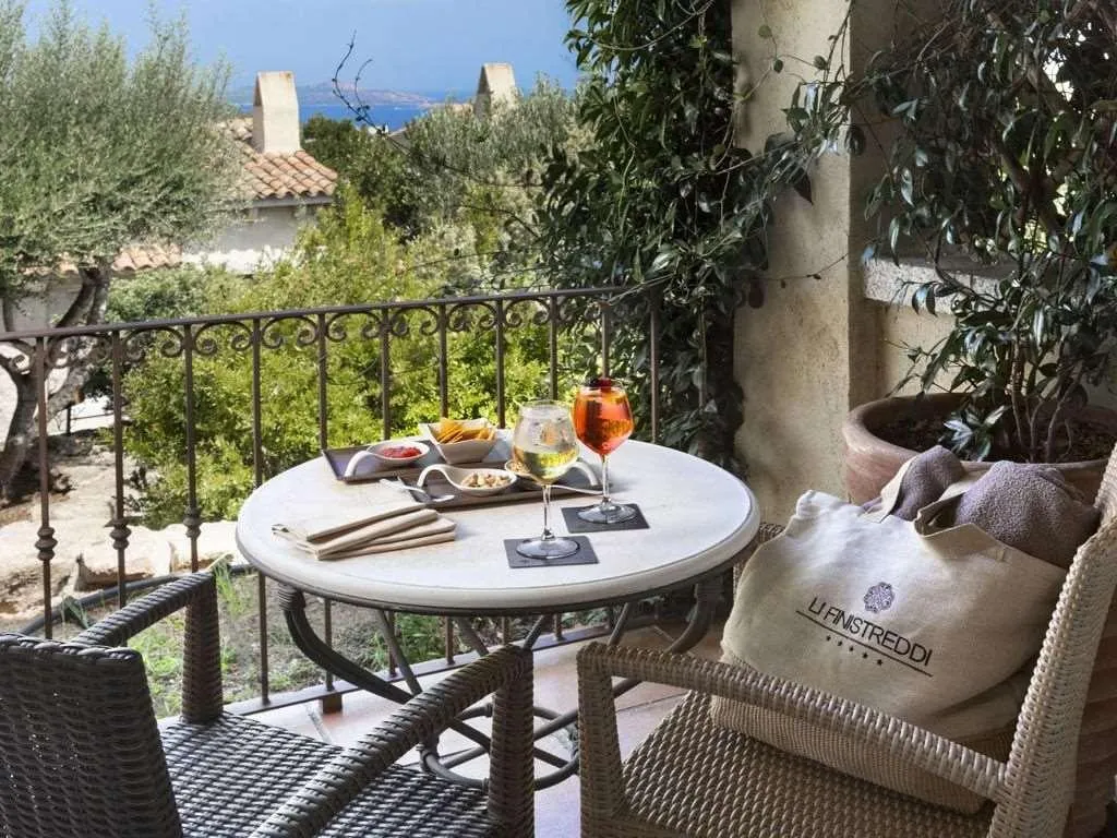 Room, Hotel Li Finistreddi, Olbia