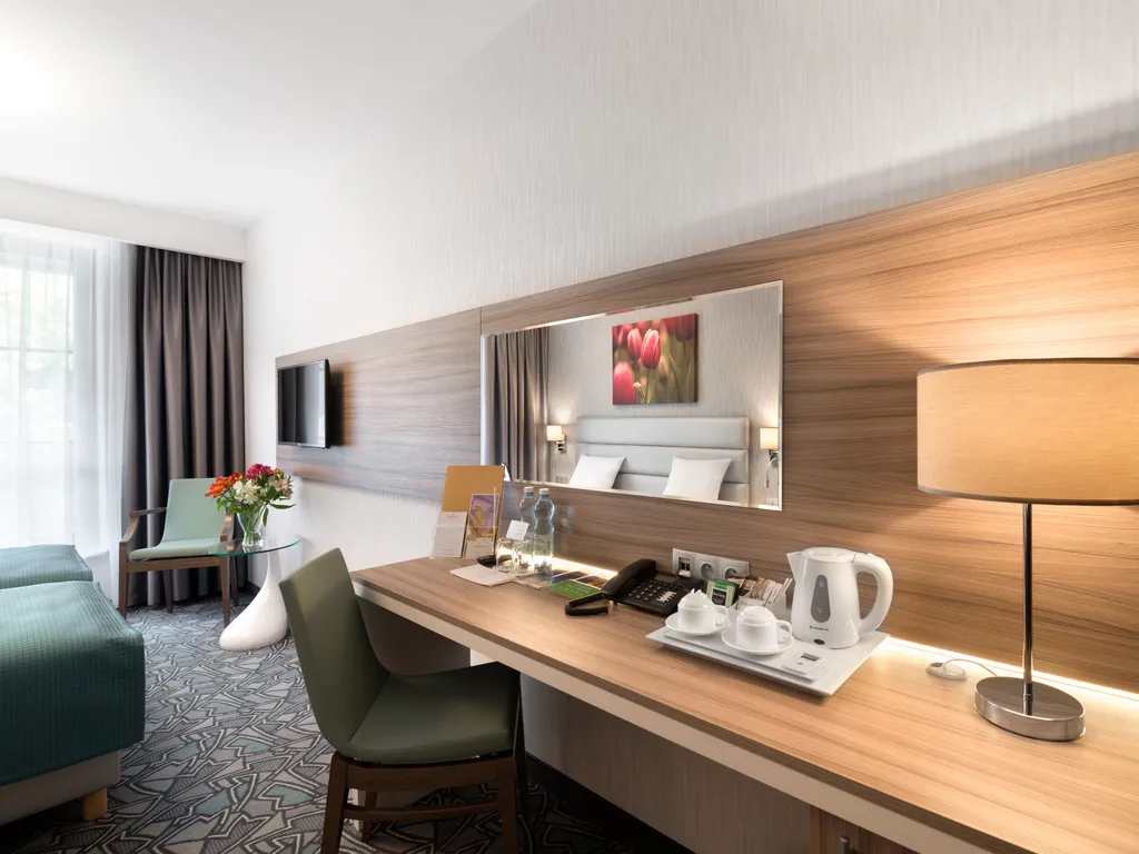 TWIN STANDARD Room, Golden Tulip Krakow Kazimierz, Krakow