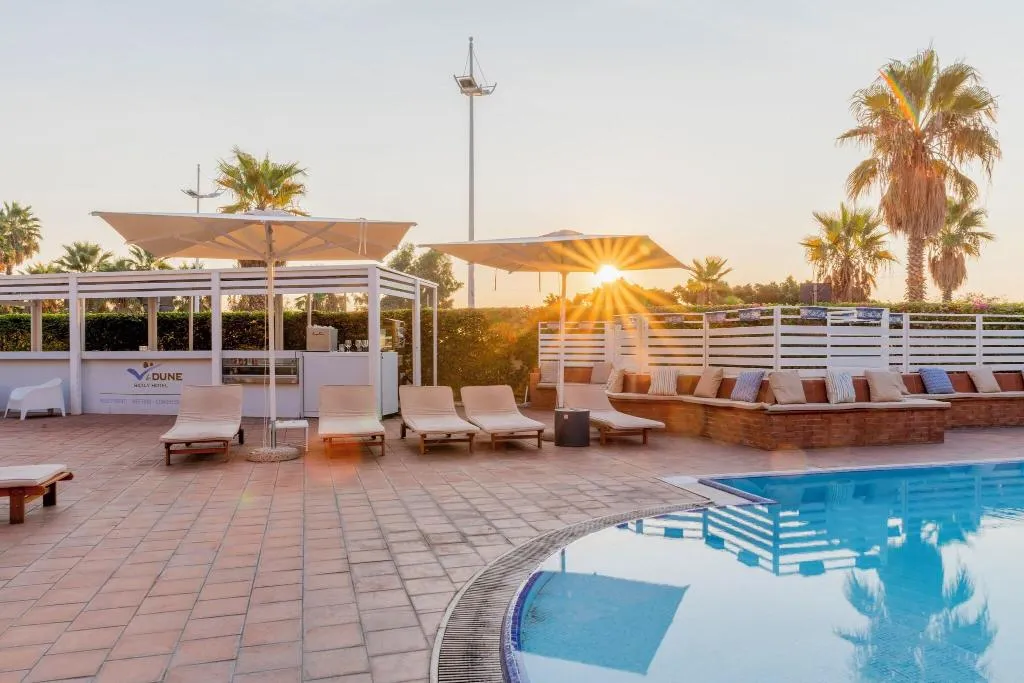 Pool, Le Dune, Catania