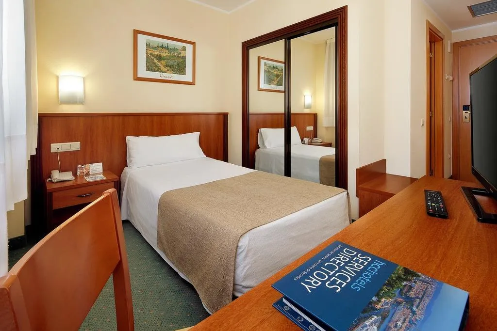 SINGLE STANDARD Room, HCC Ciutat de Berga, Barcelona