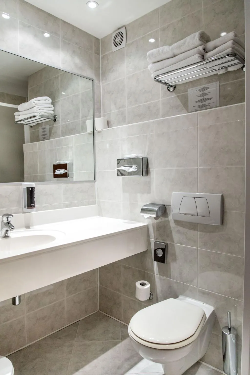 SINGLE STANDARD Room, Hotel Troja Prague, Prague