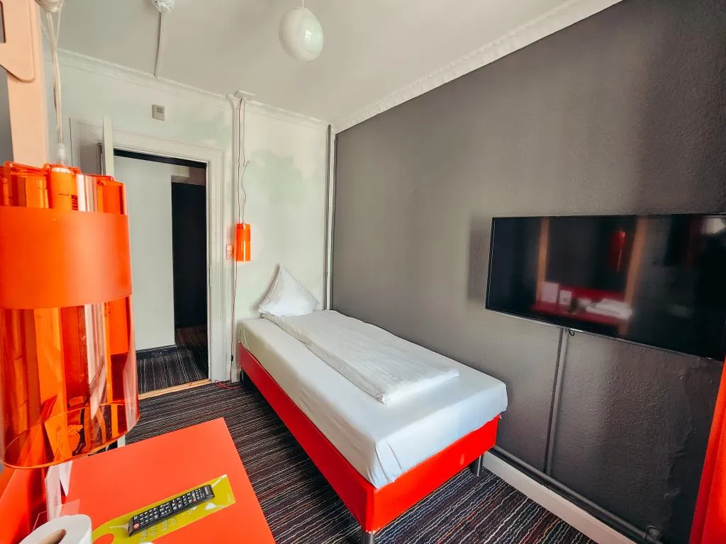 SINGLE WITH SHARED BATHROOM Room, Annex Copenhagen, Copenhagen