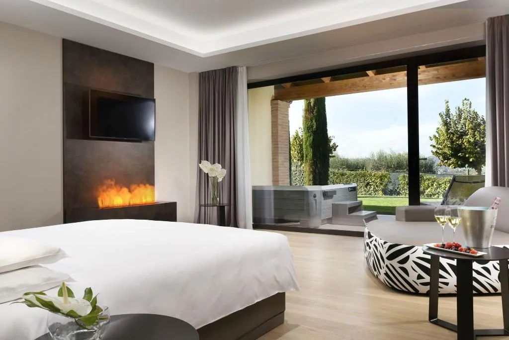 SUITE DELUXE WITH TERRACE Room, Borgobrufa Spa Resort Adults Only, Perugia
