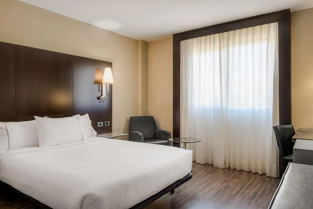 DOUBLE QUEEN SIZE BED Room, AC Elda, Costa Blanca