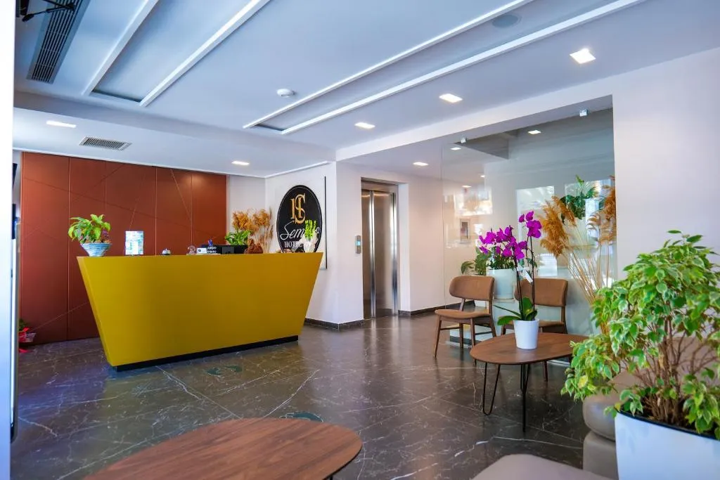 Lobby, Hotel Semajo, Kavaje