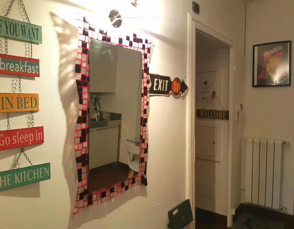 Room, Room Inn, Milan