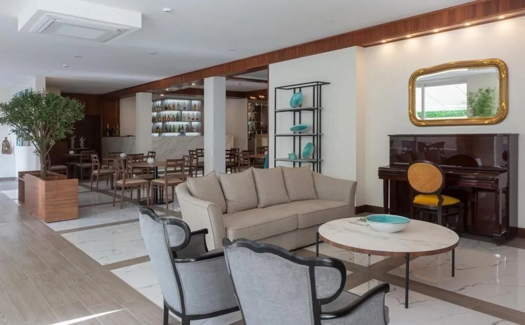 Lobby, Afonso V, Porto