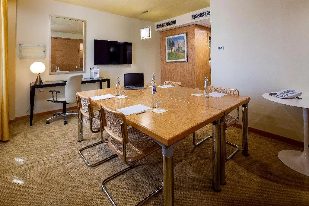 Conferences, Crowne Plaza Padova, Venice