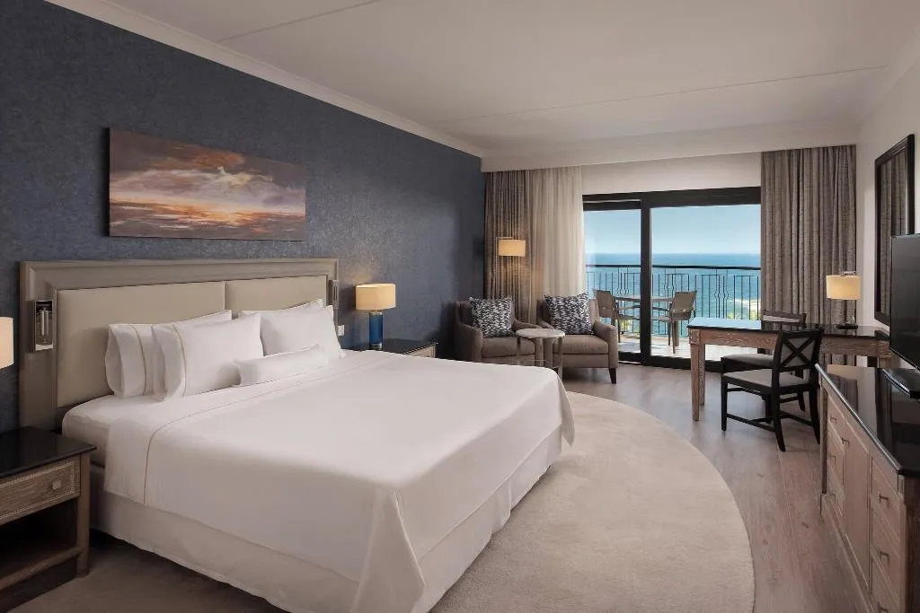 DOUBLE DELUXE SEA VIEW Room, Westin Dragonara Resort, Malta