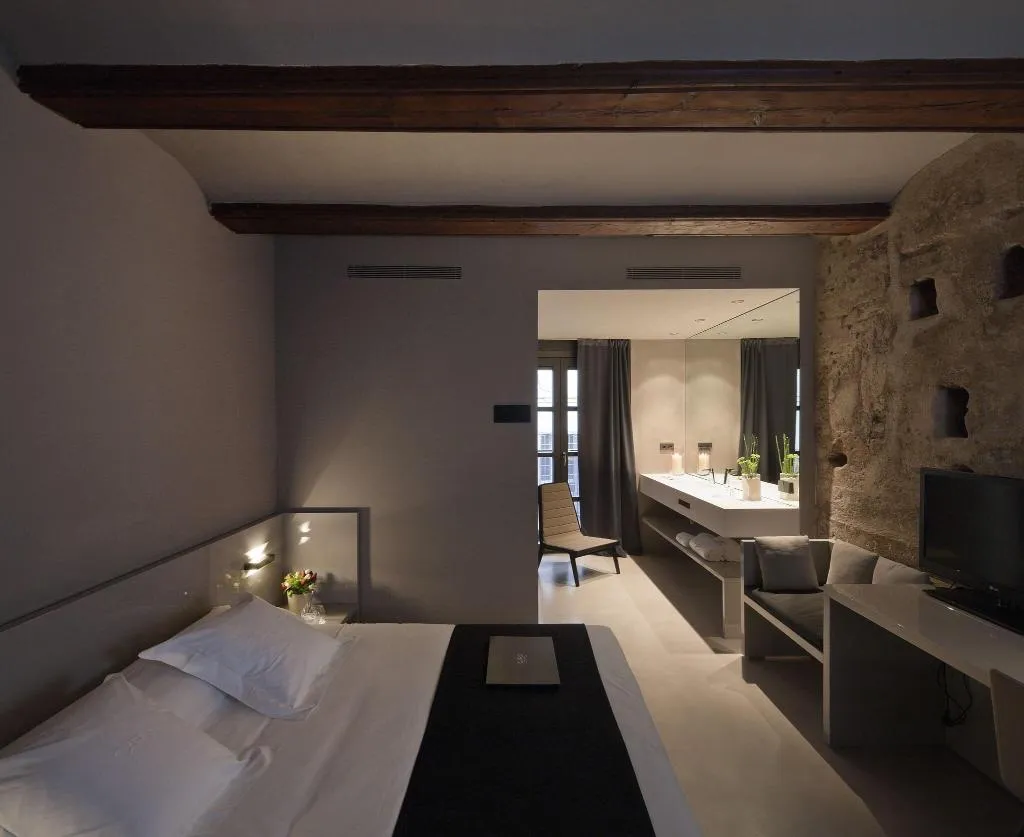 Double or Twin CLASSIC KING BED Room, Caro Hotel, Valencia