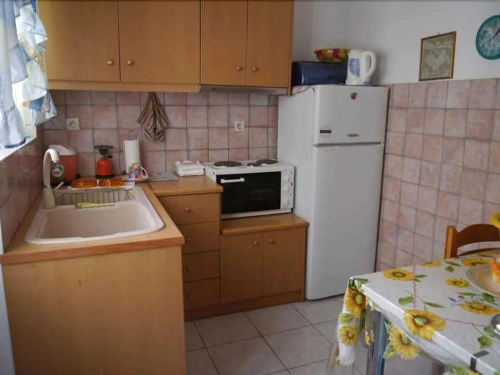 Room, Windy Place, Crete