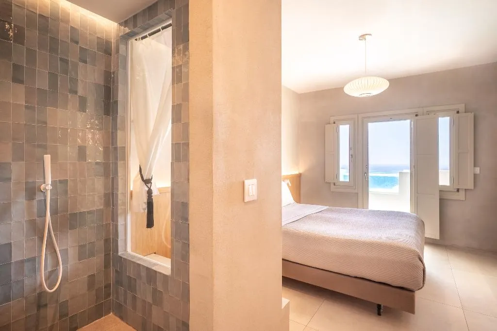DOUBLE EXECUTIVE SEA VIEW Room, Apeiron Blue Santorini - Apeiron Hotels, Santorini