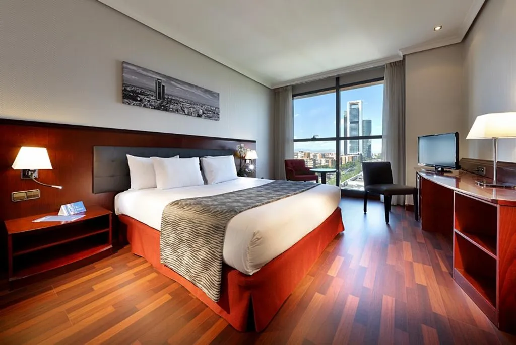 Room, Crisol Via Castellana, Madrid