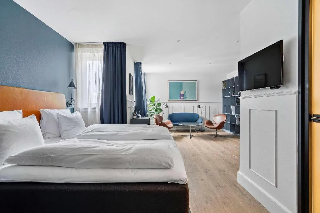 JUNIOR SUITE STANDARD Room, The Huxley Copenhagen, BW Premier Collection, Copenhagen