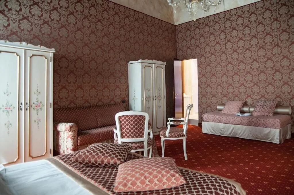 Room, Ca Amadi, Venice