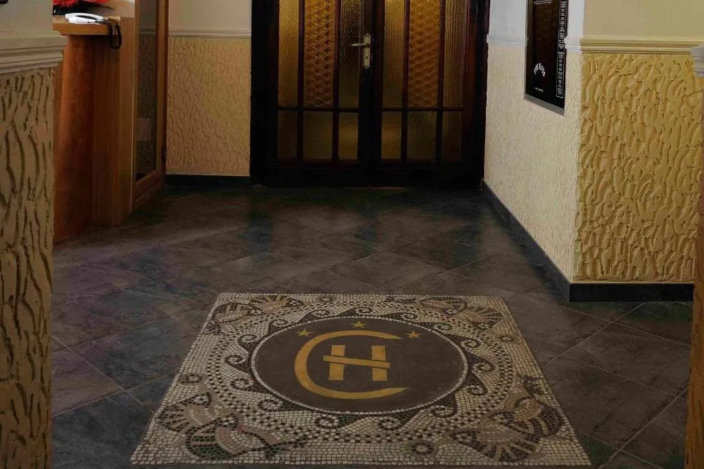 Lobby, Hotel Campidoglio, Naples