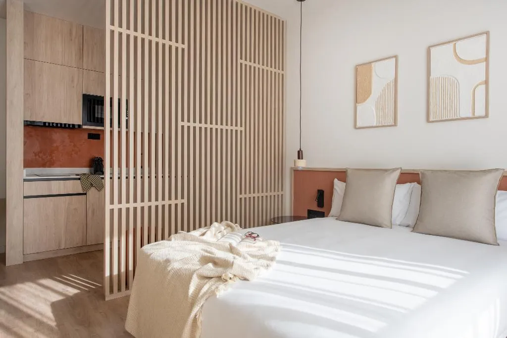 STUDIO SUPERIOR Room, Libere Seville Plaza Nueva, Seville