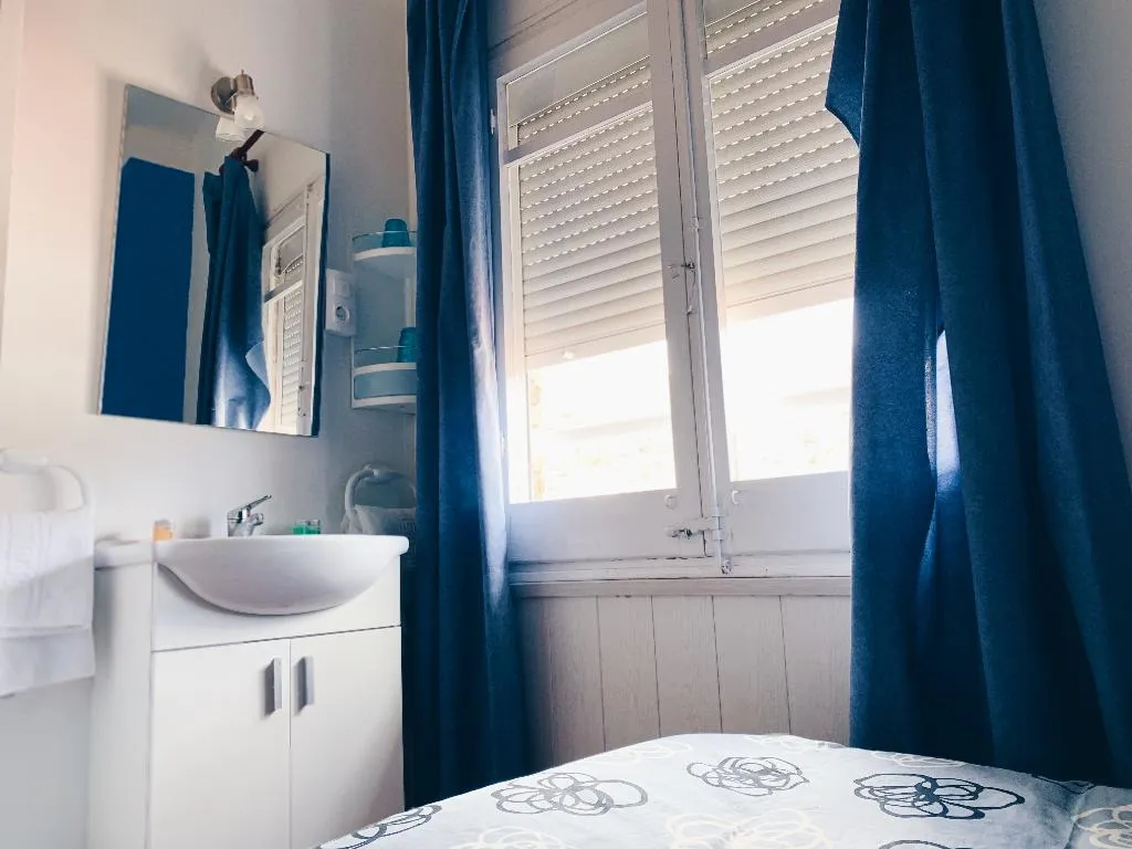 Double or Twin WITH SHARED BATHROOM Room, Hostal Portbou, Costa Brava