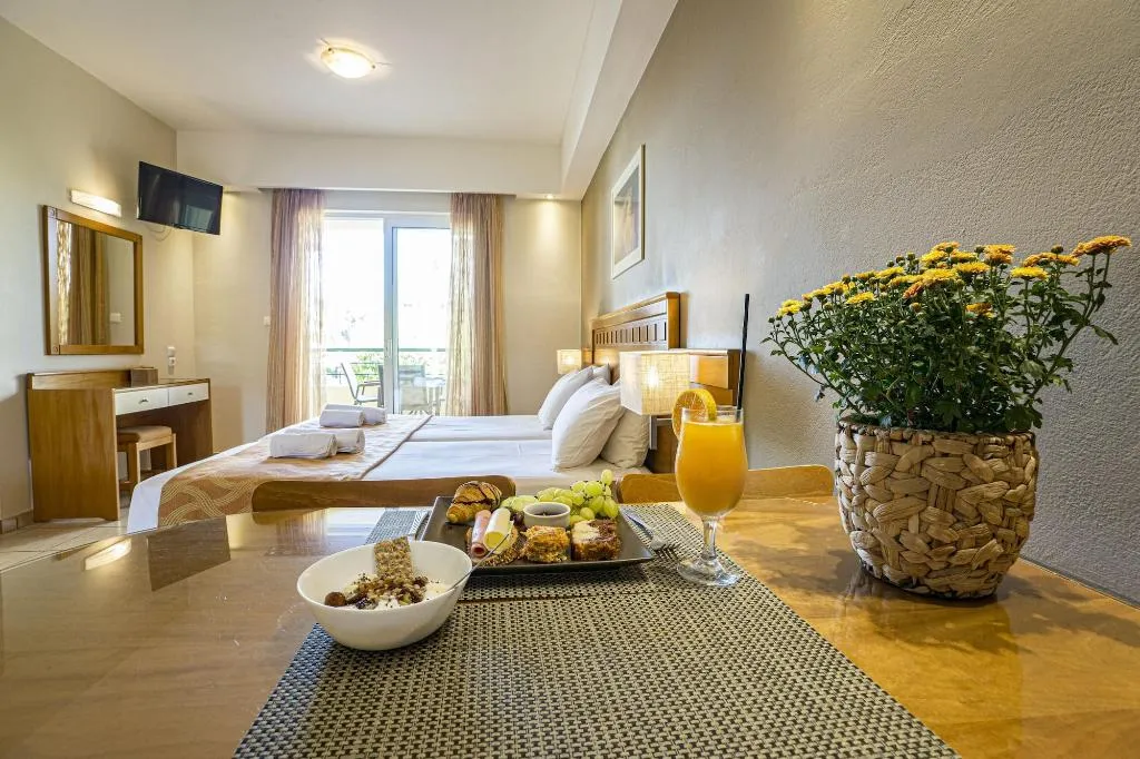 Room, Helios, Crete