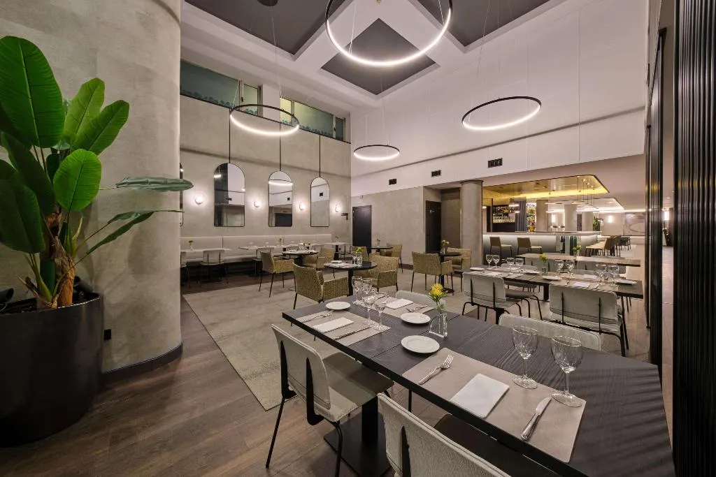 Restaurant, 1881 Madrid Ventas Hotel, Madrid
