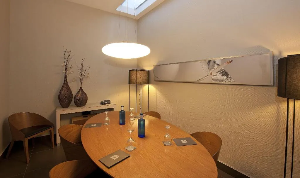 Sports and Entertainment, Constanza, Barcelona