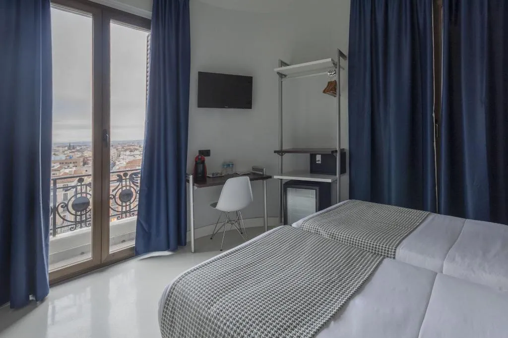 Room, Hostal El Carmen, Madrid