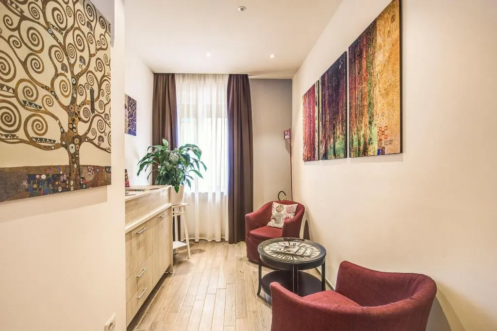 Lobby, House Garden, Rome