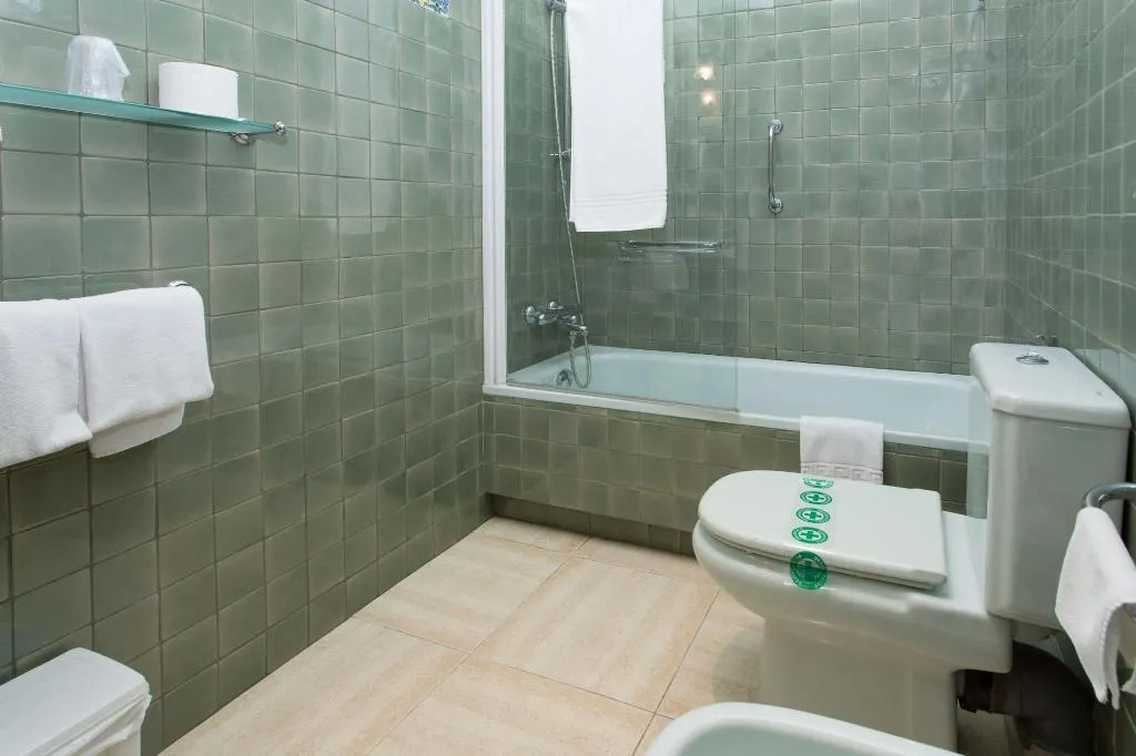 Room, Hostal De La Plaça, Barcelona