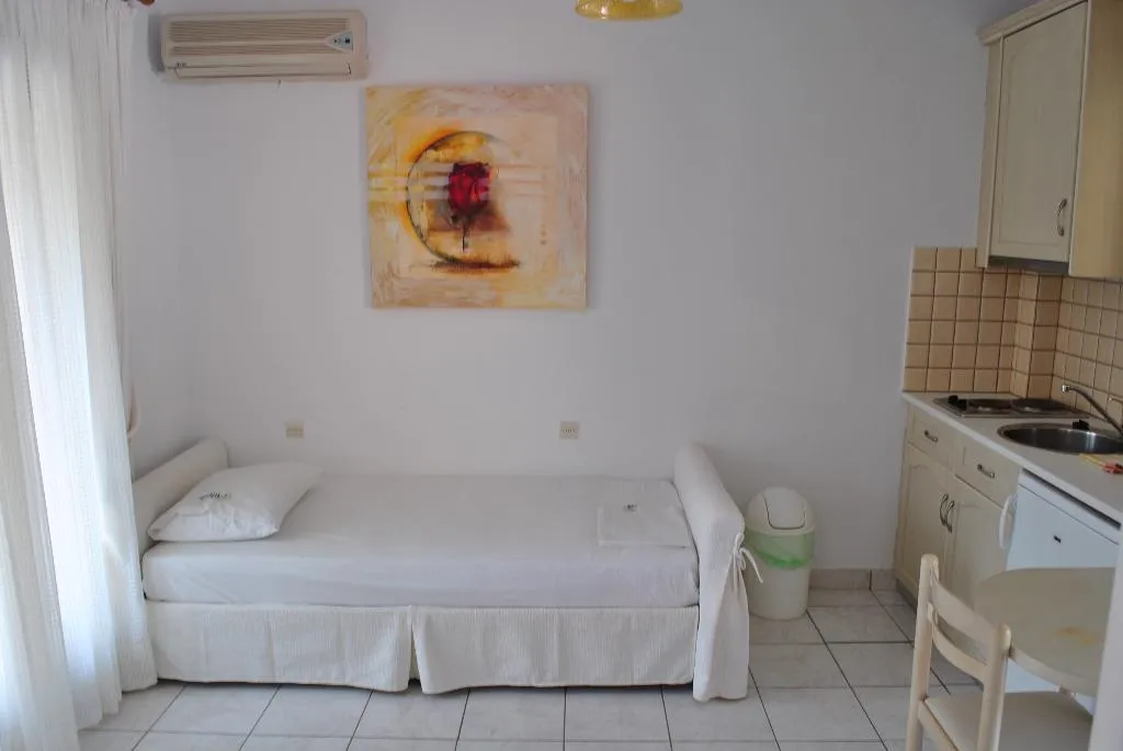 APARTMENT CAPACITY 3 Room, Villa Miltos, Skiathos