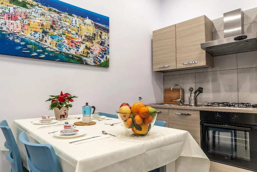 APARTMENT WITHOUT BALCONY Room, Casina Rossa, Naples