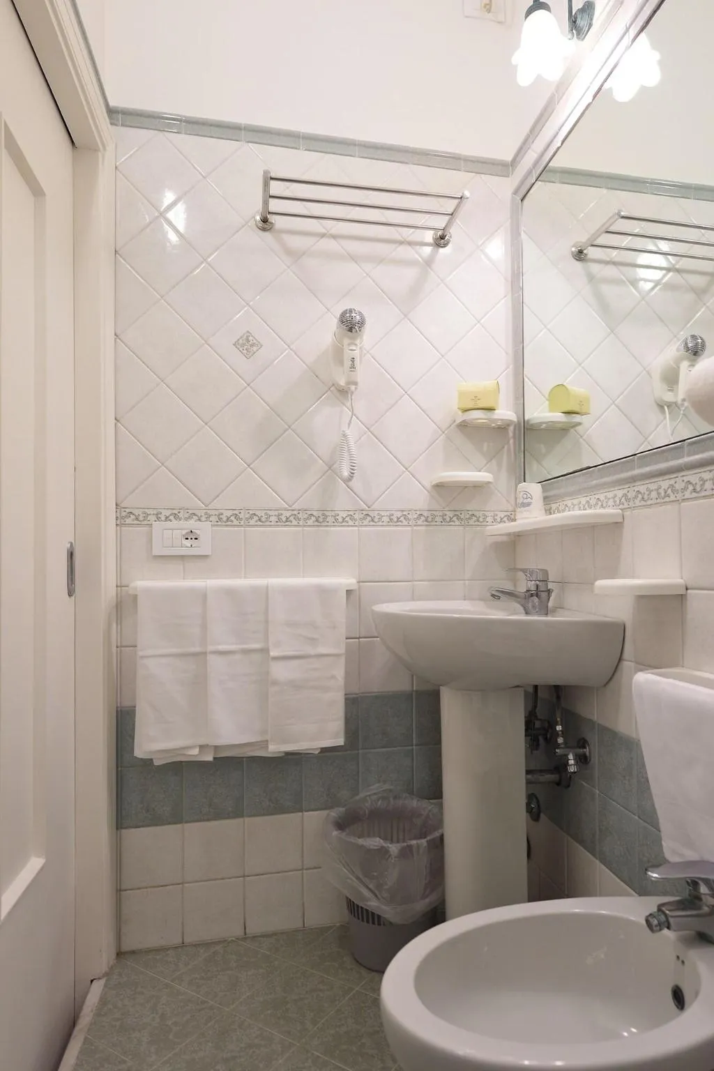 Room, Hotel Settebello, Naples