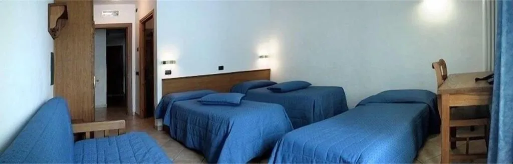 Room, Casalpina Don Barra, Milan
