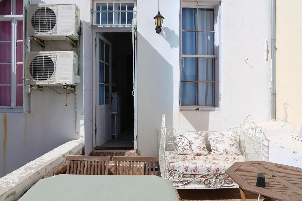 Terrace, Eolya Konukevi, Izmir