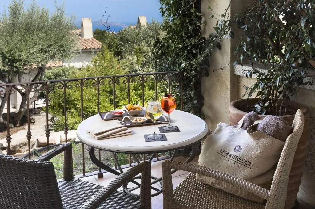 Room, Hotel Li Finistreddi, Olbia