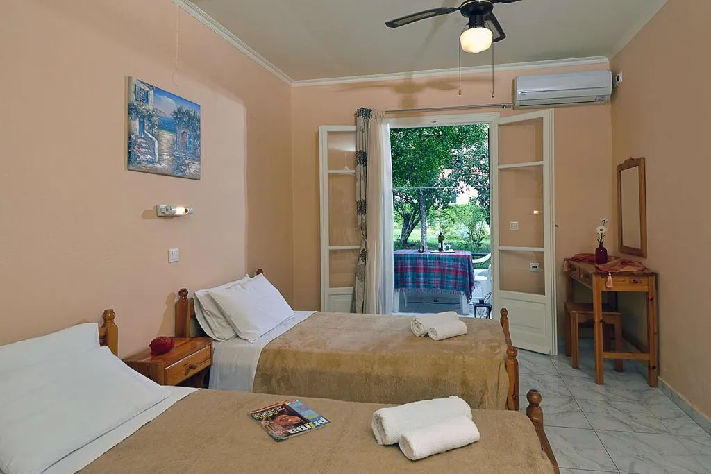 STUDIO STANDARD Room, Damaskis Studios, Corfu